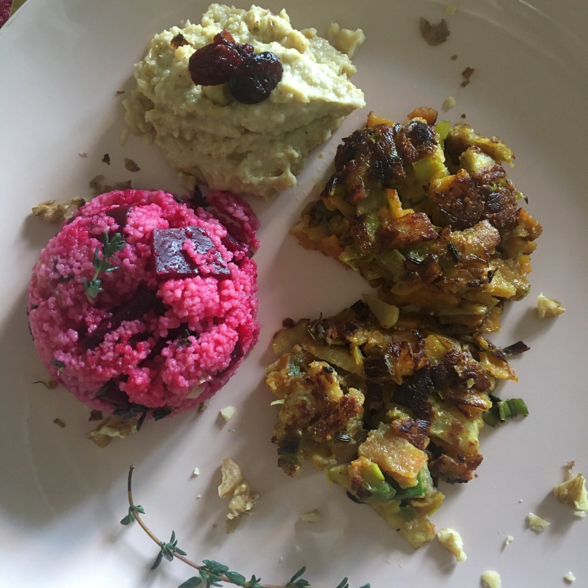 Couscous mit Gemüsebratlingen