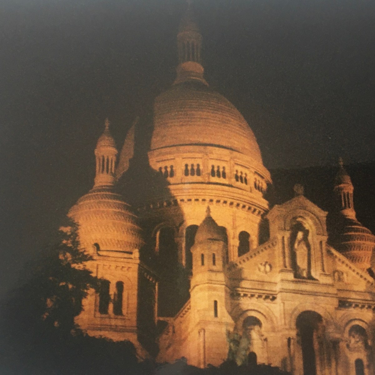 Wie ich dachte, in Paris wird alles besser –      Der Trugschluss die Lösung der Herausforderungen im Aussen zu&nbsp;suchen