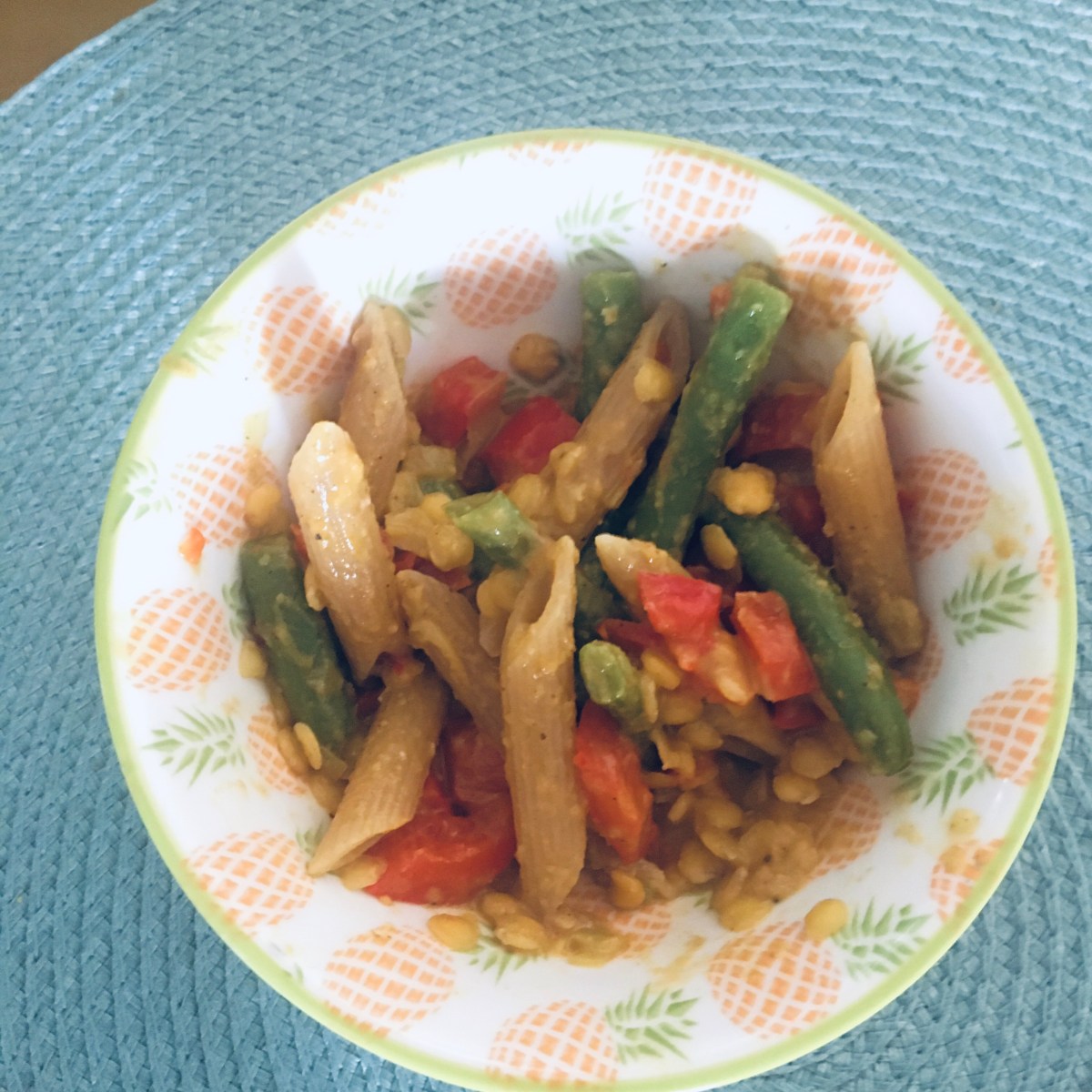 Penne mit Linsen, Peperoni und&nbsp;Bohnen