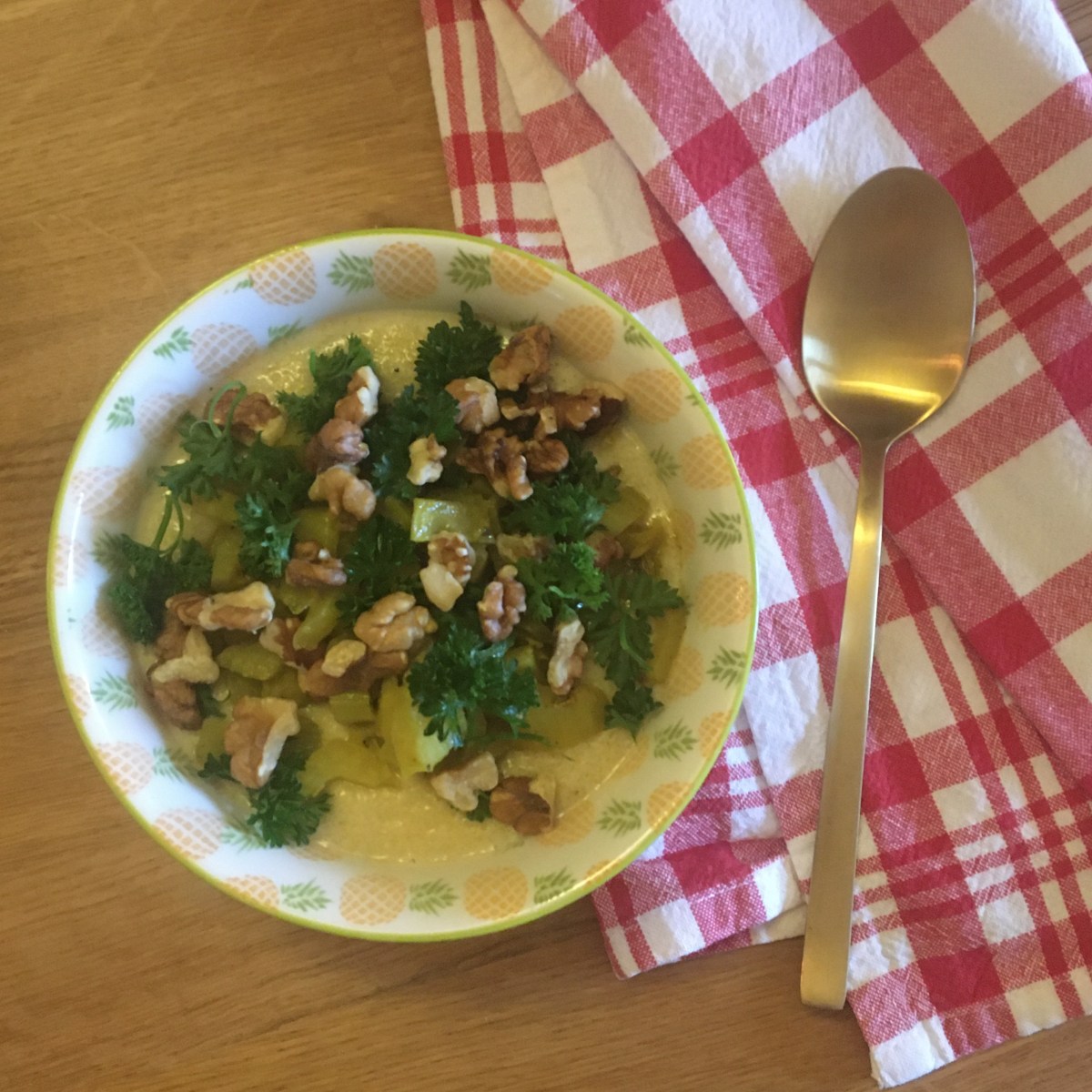 Warmes, herzhaftes Frühstück: Polenta mit gedünstetem&nbsp;Fenchel