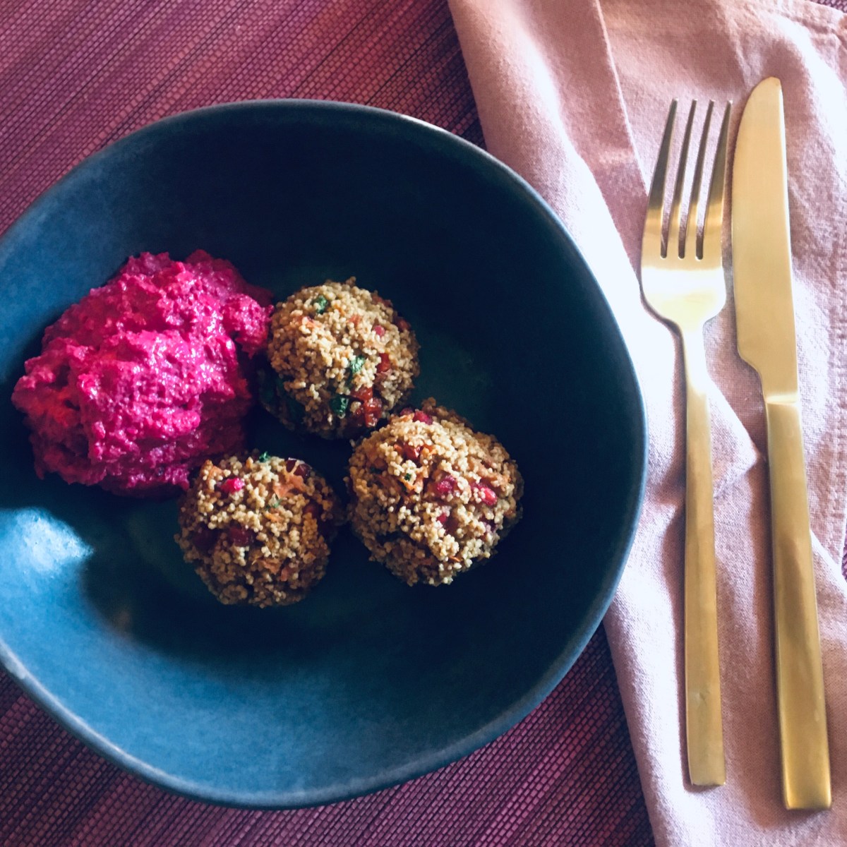 Couscous ~ Karotten Bällchen mit Rote Bete&nbsp;Humus
